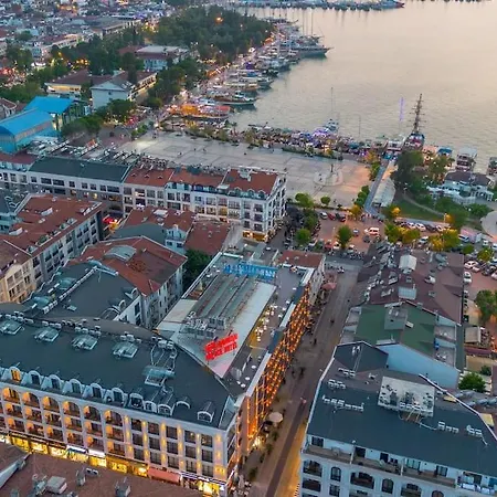 Sahilde Deniz Manzarali Sik Daire Fethiye